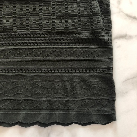 Banana Republic Mixed Stitch Shell Tank Top Green - Picture 4 of 8